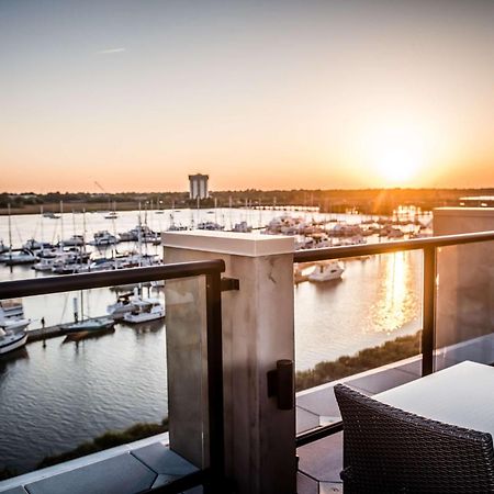 Hilton Garden Inn Charleston Waterfront/Downtown Exterior foto