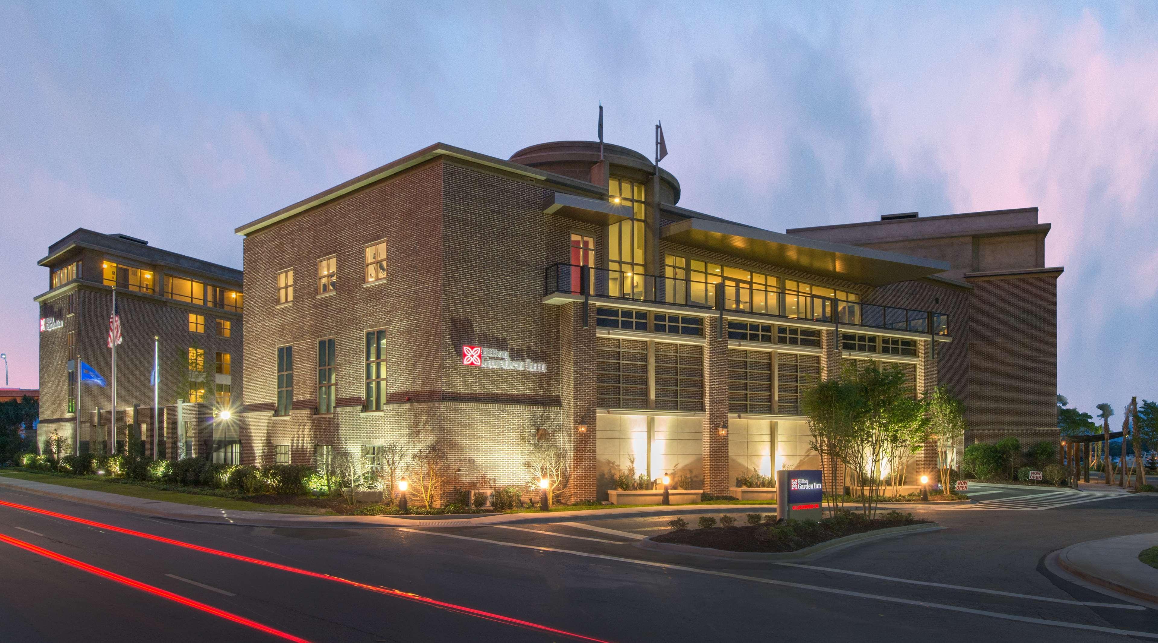 Hilton Garden Inn Charleston Waterfront/Downtown Exterior foto