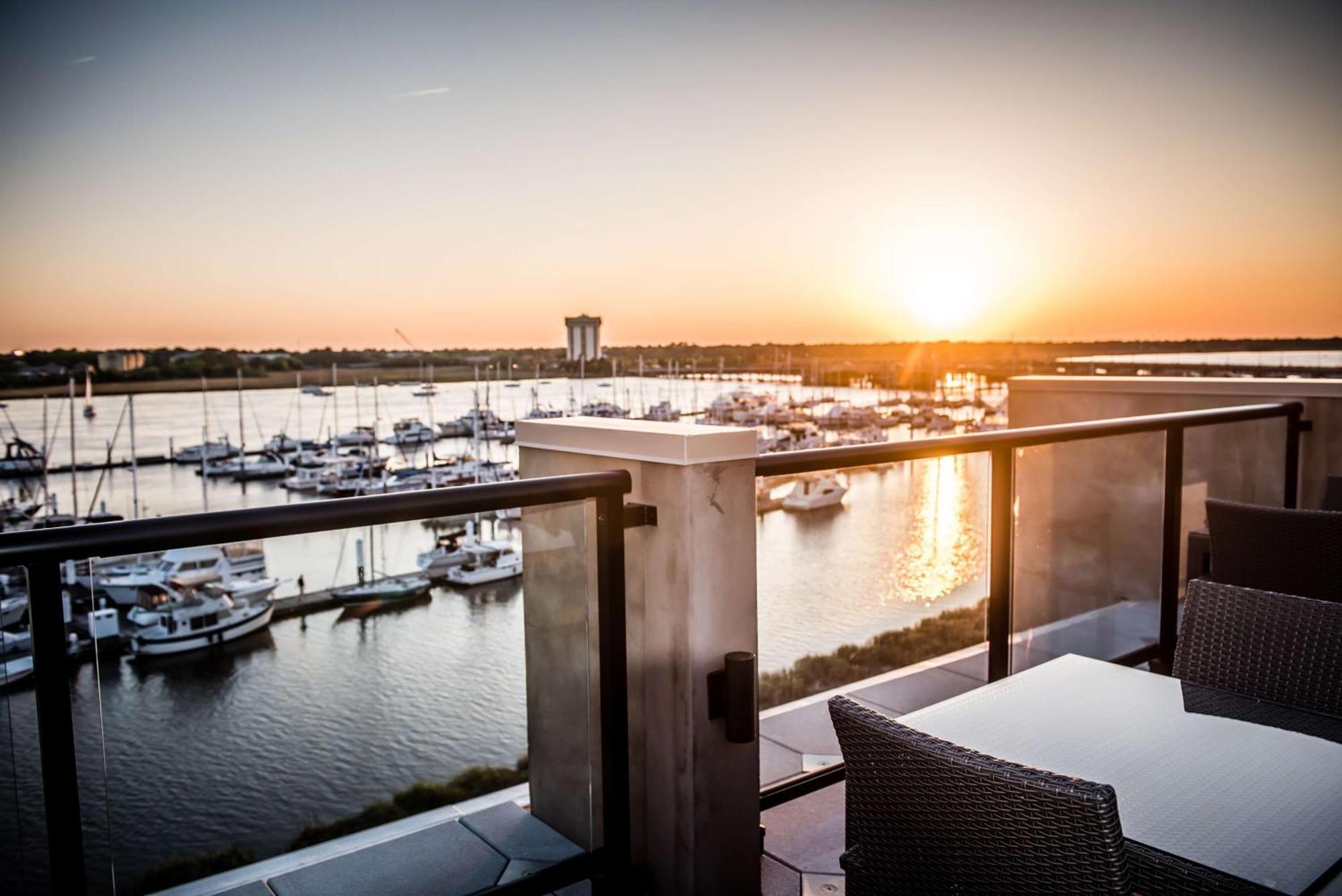 Hilton Garden Inn Charleston Waterfront/Downtown Exterior foto